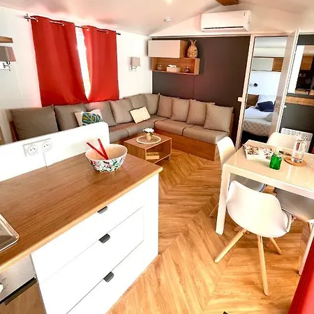 Mobil-home Beau Neuf, 4*, A Pied !