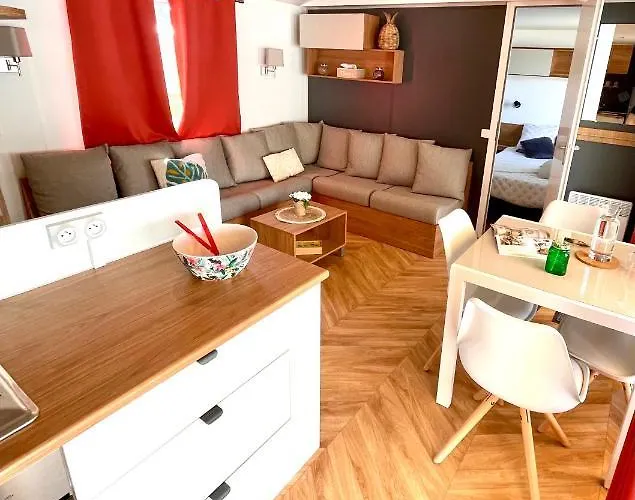 Mobil-home Beau Neuf, 4*, A Pied !