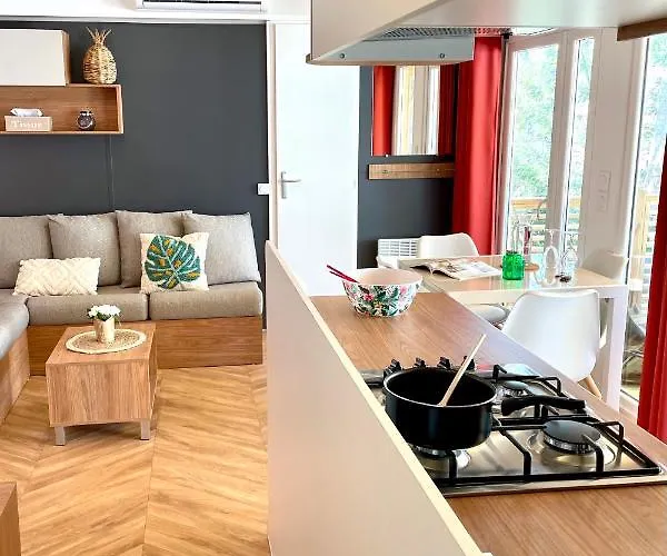 Mobil-home Beau Neuf, 4*, A Pied !