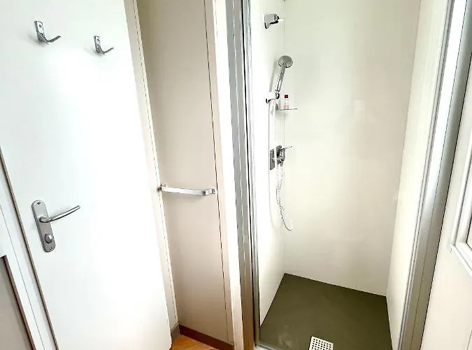 Mobil-home Beau Neuf, 4*, A Pied ! Vakantiehuis