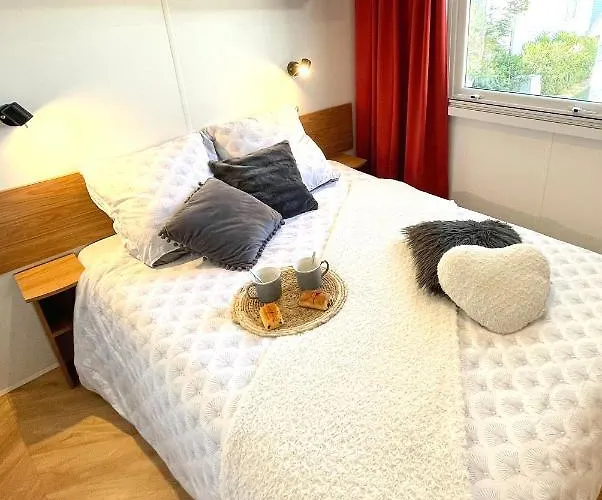 Mobil-home Beau Neuf, 4*, A Pied ! Vakantiehuis *