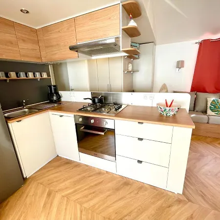 Mobil-home Beau Neuf, 4*, A Pied ! *